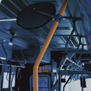 ดาวน์โหลดและฟังเพลง 버스안에서 (in the bus)(Feat. TATU) พร้อมเนื้อเพลงจาก ONSOO