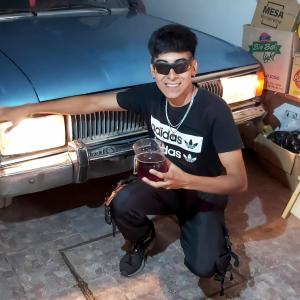 收聽Thomas H的Mueve el Booty歌詞歌曲