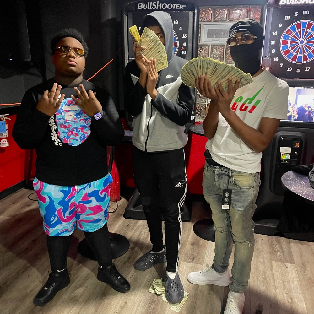 MED FRIENDS (Explicit)