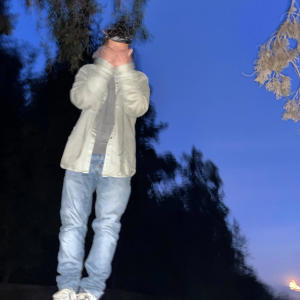 收聽Kenchi1.1的9awiti (feat. Nab Fake) (Explicit)歌詞歌曲