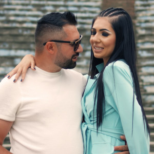 Dengarkan APUS lagu dari Sorina Ceugea dengan lirik