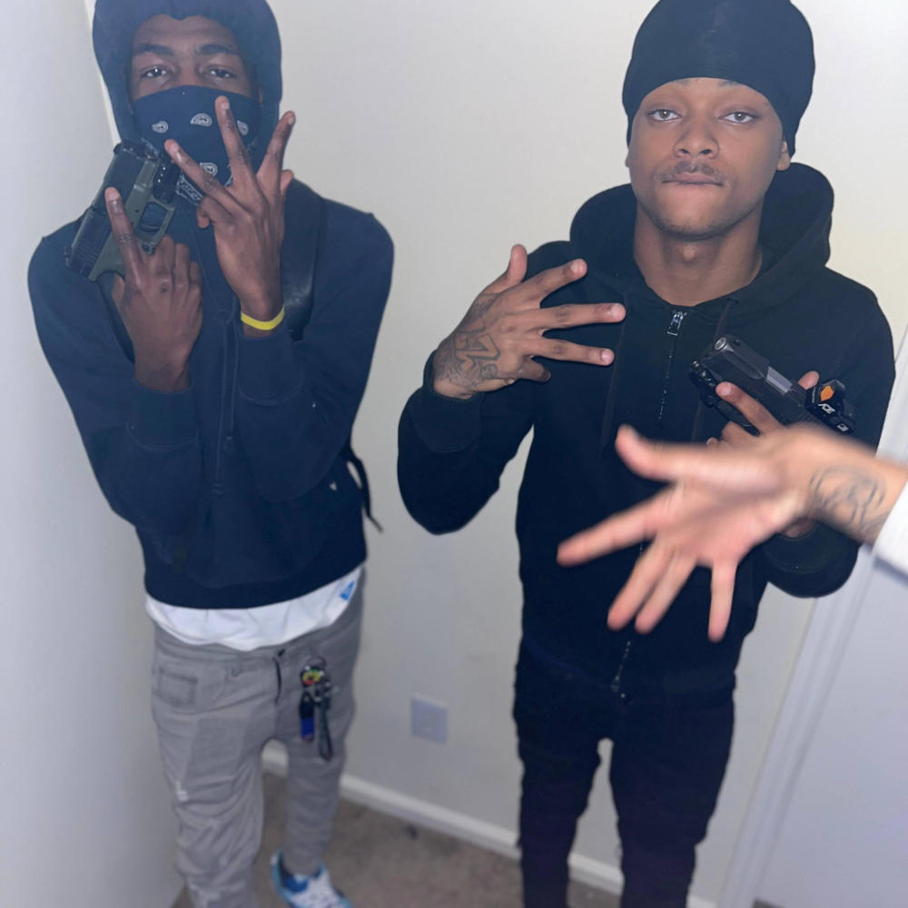 Pill popper (feat. Tk Rollxn) (Explicit)