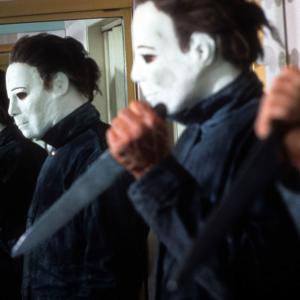 ดาวน์โหลดและฟังเพลง Chi (feat. Andrei Lgnd) พร้อมเนื้อเพลงจาก Willie G