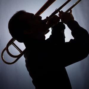 ดาวน์โหลดและฟังเพลง Valse Intime พร้อมเนื้อเพลงจาก Carlos Zambrano