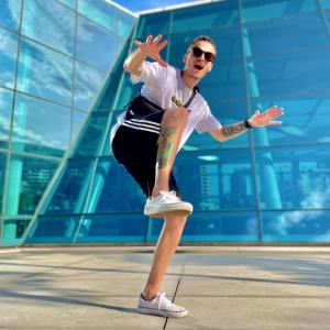 default playlist img