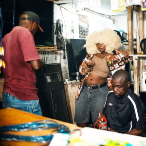 ดาวน์โหลดและฟังเพลง SUPERSTAR พร้อมเนื้อเพลงจาก tg.blk