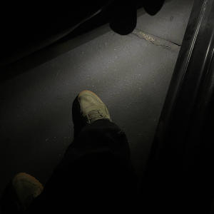 收聽Lych的Distraught歌詞歌曲