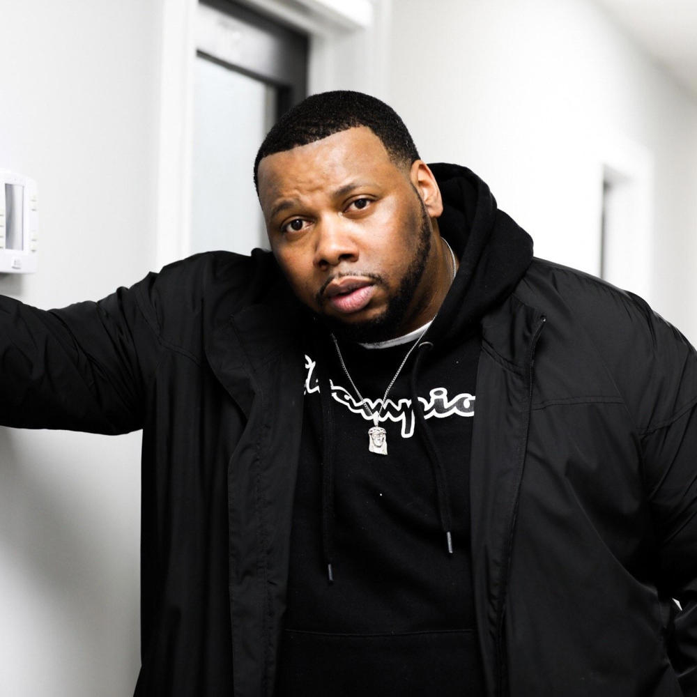 Homegirl (feat. Chinadoll & Young Swiffa) (Explicit)