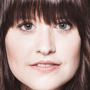 Listen to Dans un pot Mason song with lyrics from Joannie Benoit