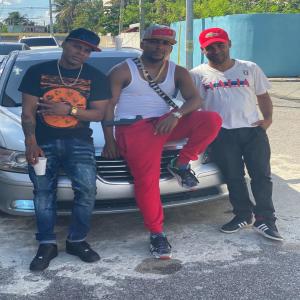 Dengarkan lagu Time of Ruling(feat. Casi loco 809 & Robby Rob) (Explicit) nyanyian King Lebronrd dengan lirik