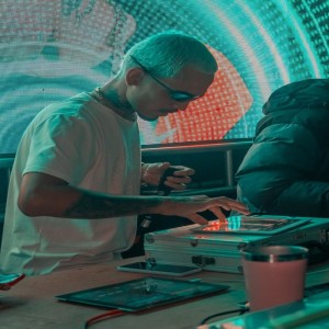 default playlist img