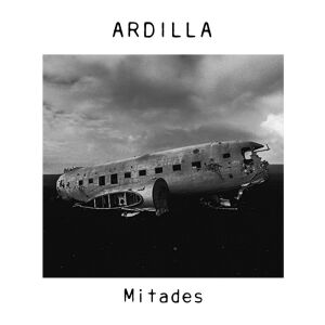 Album Mitades (Vivo en el CAFF) from 