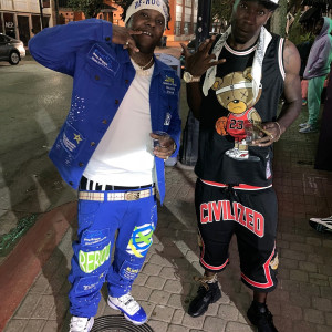 Dengarkan lagu Savages (Explicit) nyanyian Dinocashh dengan lirik