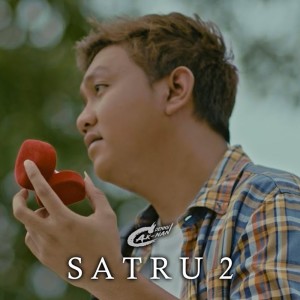Dengarkan lagu Satru 2 nyanyian Denny Caknan dengan lirik