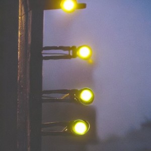 Dengarkan lagu Sin piel nyanyian Zully Goldfarb dengan lirik