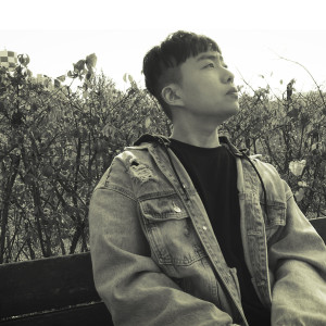 Listen to 나도 아파요 song with lyrics from 알피큐