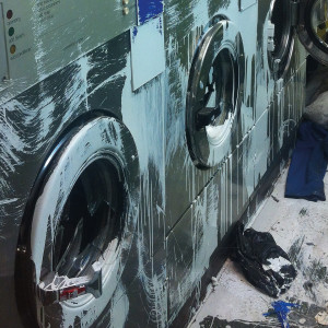 Dengarkan Crappy Dreams Count lagu dari Moin dengan lirik