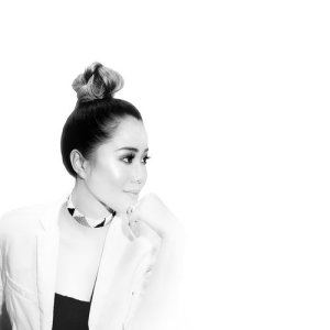 收聽Dewi Seriestha的I Love You歌詞歌曲