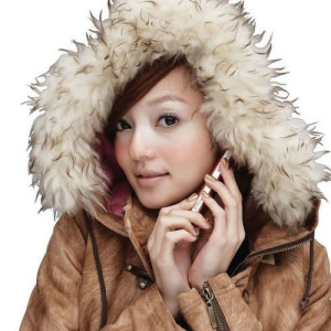 Dengarkan 絕不 lagu dari Angela Chang dengan lirik