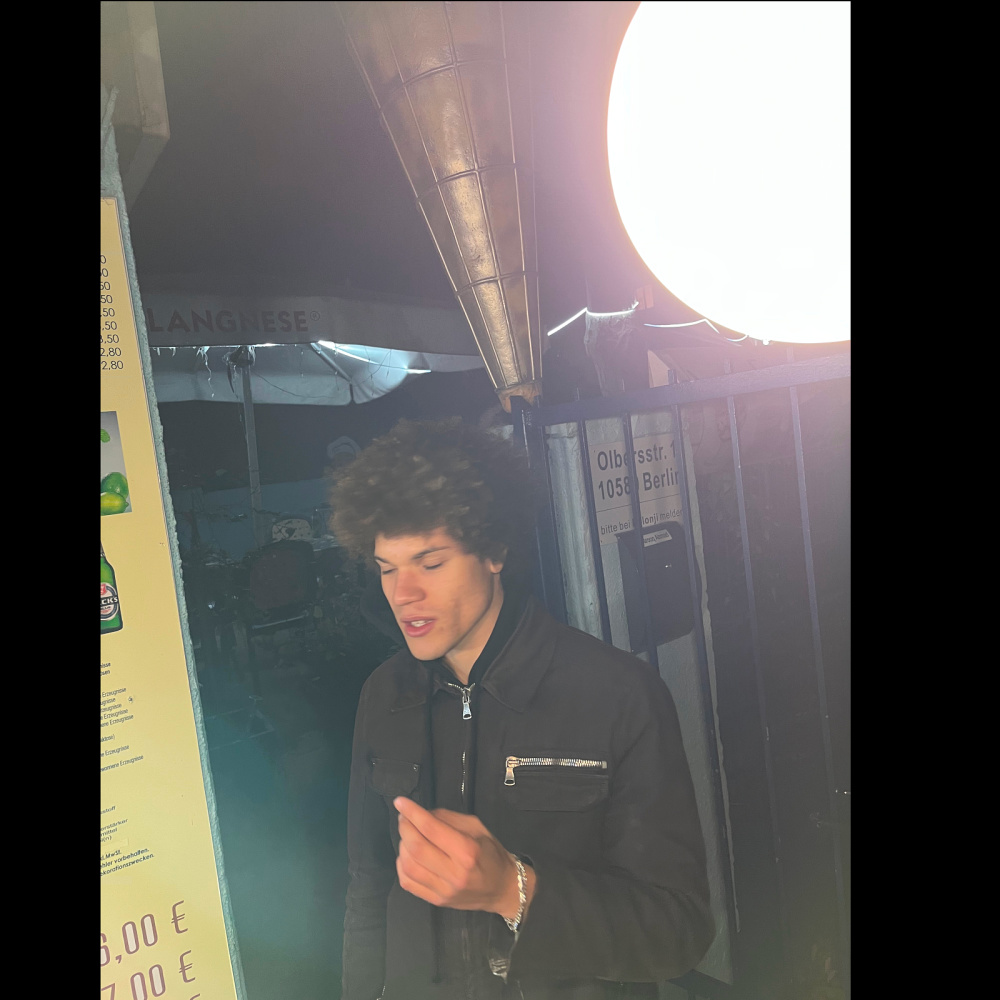 Tennisclub (Freestyle) (Explicit)