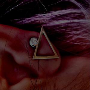 收聽Blaga的plastic / lost歌詞歌曲