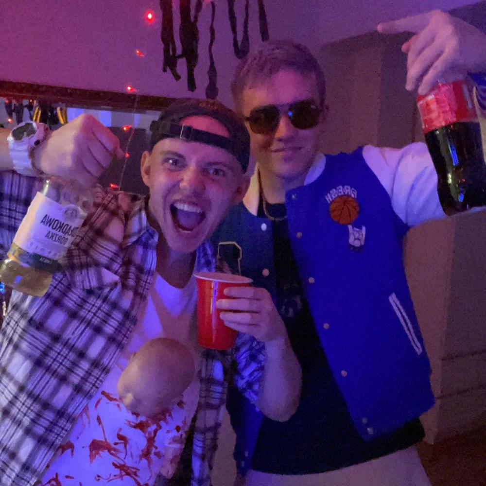 POŁOWA (feat. Beathoven) (Explicit)