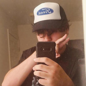 收聽Joshiguess的i don't wanna be famous (but i also kinda do) (Explicit)歌詞歌曲