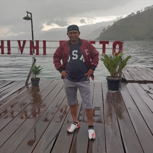收听Usman Ginting的Urusenndu Ras Dibata歌词歌曲