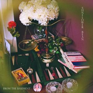 ดาวน์โหลดและฟังเพลง Shine a Light พร้อมเนื้อเพลงจาก Sunflower Bean