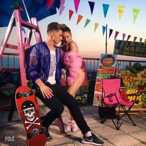Listen to Asnjo Si Une song with lyrics from Vesa Smolica
