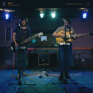 ดาวน์โหลดและฟังเพลง Stay Young (Audiotree Live Version) พร้อมเนื้อเพลงจาก NE-HI