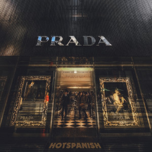 ดาวน์โหลดและฟังเพลง Prada (Explicit) พร้อมเนื้อเพลงจาก HotSpanish