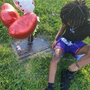 收聽Kkarma的By your side (Explicit)歌詞歌曲