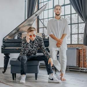 Listen to Lunapark (Explicit) song with lyrics from VBS
