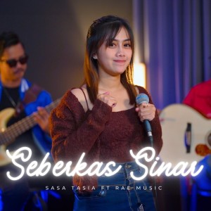 Listen to Seberkas Sinar song with lyrics from Sasa Tasia