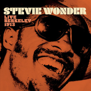 收听Stevie Wonder的Love Having You Around (Live)歌词歌曲