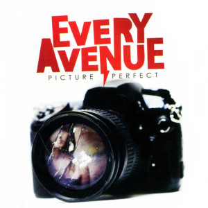 收聽Every Avenue的Tell Me I'm A Wreck歌詞歌曲