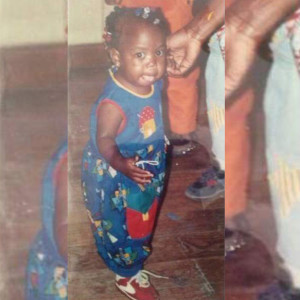 收聽Roro的Black - Palace of Me (Explicit)歌詞歌曲