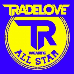 Dengarkan lagu Wearing All Star nyanyian Tradelove dengan lirik