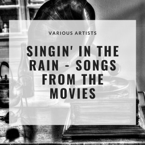 Dengarkan lagu Dig, Dig, Dig for Your Dinner (From Film: Summer Stock) nyanyian Gene Kelly dengan lirik