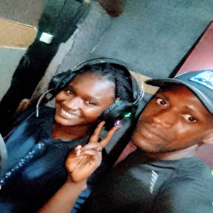 收聽Cabelassi的Mamã E Papá歌詞歌曲