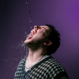 ดาวน์โหลดและฟังเพลง Quien Soy พร้อมเนื้อเพลงจาก Niel González