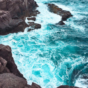 ดาวน์โหลดและฟังเพลง Diamonds พร้อมเนื้อเพลงจาก Ocean Sounds