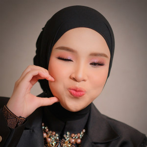 Album Senyumannya Tutupi Semua Lelah from Putri Ariani