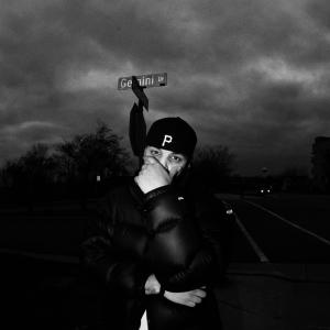 SHUTUPANDSTACK的專輯CHEST OUT (FREESTYLE) [Explicit]