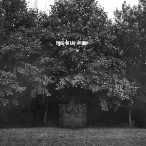 Dengarkan lagu 서울키드 nyanyian 큐엠 dengan lirik