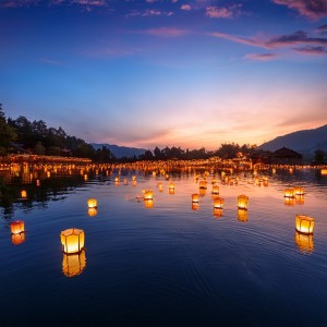 Deep Sleep Meditation Radio的專輯Nocturnal Symphony: Orchestral Sounds For Restful Sleep