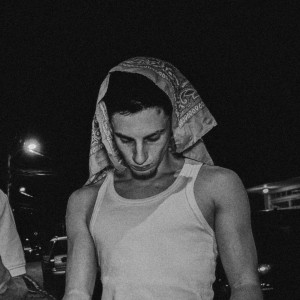 收聽Naipe的Midnight Blues (Explicit)歌詞歌曲