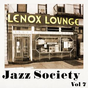 Dengarkan lagu Honeysuckle Rose nyanyian Django Reinhardt dengan lirik