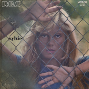ดาวน์โหลดและฟังเพลง Suzan พร้อมเนื้อเพลงจาก Sylvie Vartan